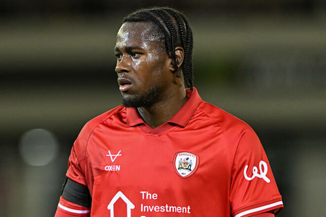 ВИДЕО. Больше половины поля. В Англии забили невероятный гол с 55 метров