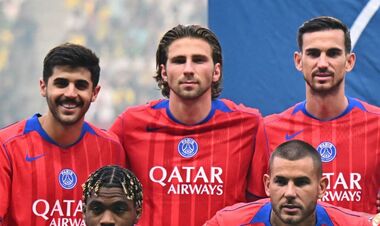 Легенда Динамо нашел неожиданную причину красной Забарного в матче ПСЖ