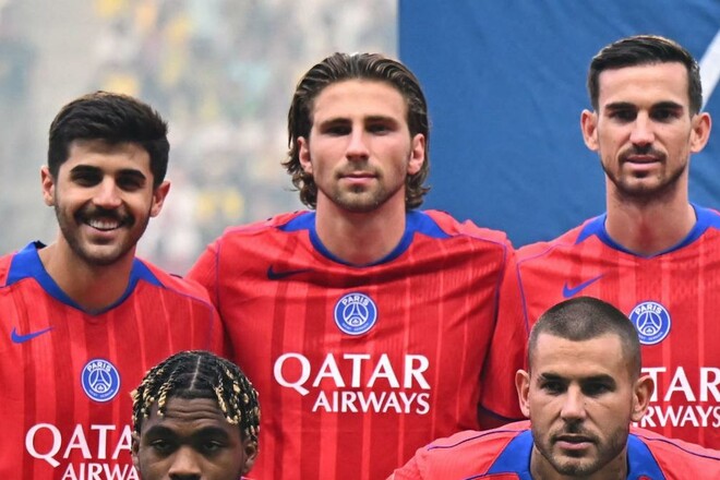 Легенда Динамо нашел неожиданную причину красной Забарного в матче ПСЖ