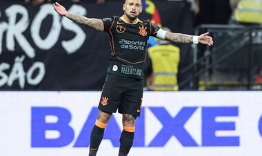 Коуч Коринтианса просит трансфер игрока Шахтера. Горняки готовы продать