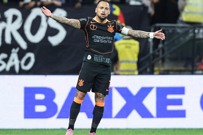 Коуч Коринтианса просит трансфер игрока Шахтера. Горняки готовы продать