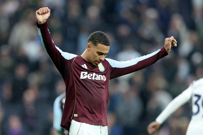 Астон Вілла планує зберегти трьох головних футболістів