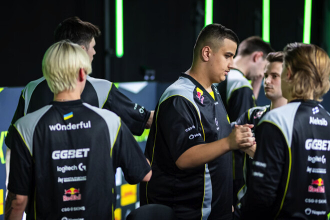 Стало известно, кто сыграет против NAVI на турнире в Китае по CS2