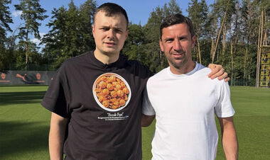 ФОТО. Відомий український коментатор «подякував» Динамо та Шахтарю