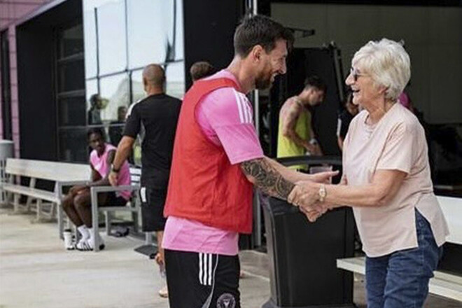 PHOTO. What happened during the meeting between Messi and Beckham's mother? Everyone is discussing
