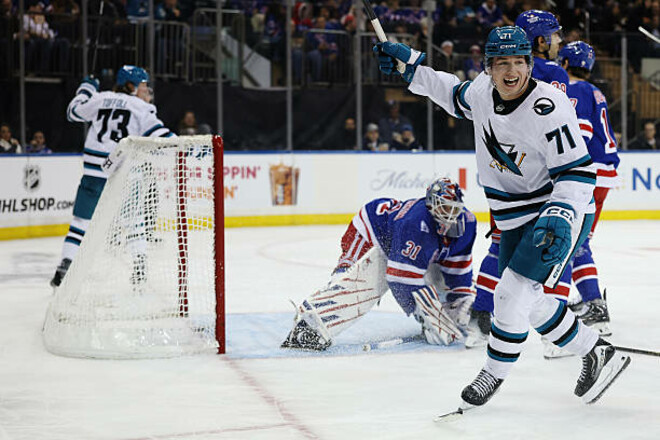 5 очков Селебрини, дубль Кросби, хет-трики и голы. Безумный день в НХЛ