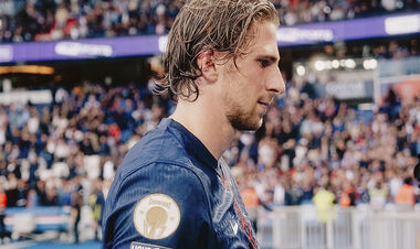 PHOTO. PSG fans came to Zabarny after his failure in the match with Bayer