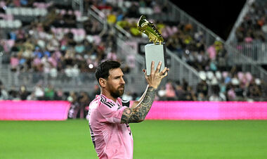 ФОТО. 29 голов в 28 матчах. Месси вручили Золотую бутсу регулярки MLS 2025