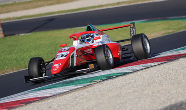 Александр Бондарев в гонках Формулы-4 Европы. Смотреть онлайн LIVE