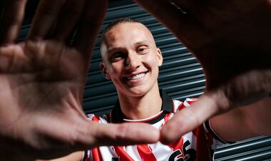 Защитник сборной Украины два месяца не выходил на поле. В чем причина?