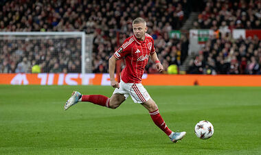 «Будет нелегко». Коуч Ноттингема сделал заявление по поводу Зинченко