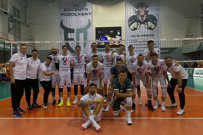 Волейбольна Суперліга. Матчі 25 жовтня. Дивитись онлайн LIVE