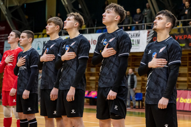 ЧУ по футзалу: разгром от Урагана, яркий матч Авалона и Фурнитуры