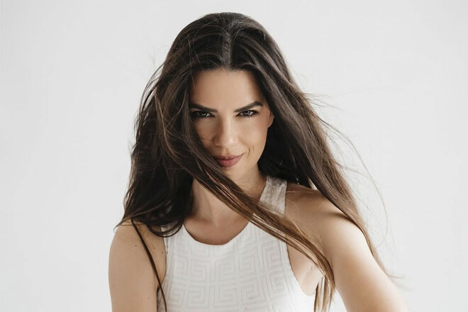 ФОТО. Известная футбольная журналистка опубликовала снимок голышом