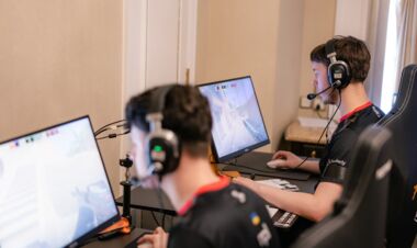 B8 – Astralis. PGL Bucharest. Груповий етап. Дивитись онлайн. LIVE