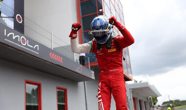 Александр Бондарев близок к титулу в формульном чемпионате