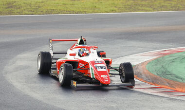 Финал. Бондарев в битве за титул Формулы-4. Смотреть онлайн LIVE