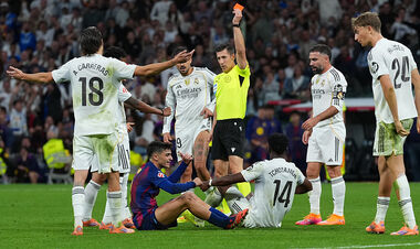 ВІДЕО. За що Педрі отримав червону на 90+10 хвилині матчу Реал – Барселона