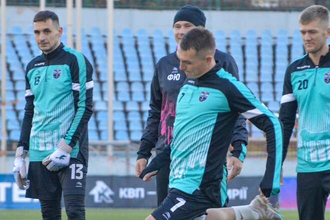 Названы стартовые составы на матч УПЛ между Полтавой и Колосом