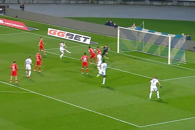 ВІДЕО. Метушня у штрафному Кривбаса. Караваєв подвоїв перевагу Динамо