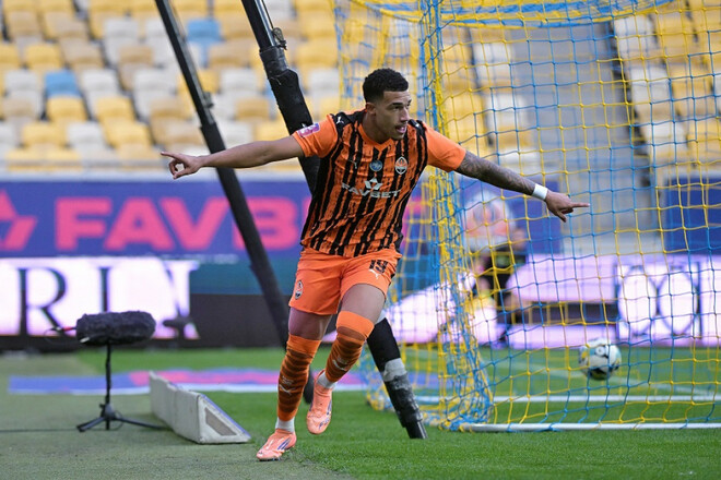 Таблиця УПЛ після 10-го туру. Шахтар випереджає Динамо на одне очко