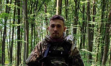 Склоним головы. Поддерживал Верес, имел золотые руки, погиб на Донетчине