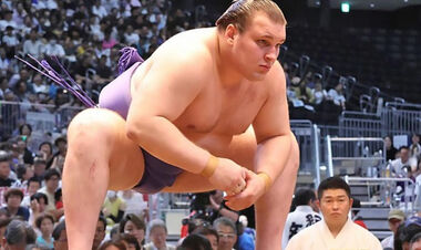 Украинский сумоист победил Йокодзуну на турнире в Токио