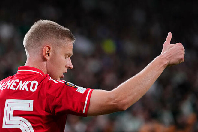 Наставнику Ноттингема посоветовали отказаться от Зинченко после матча ЛЕ