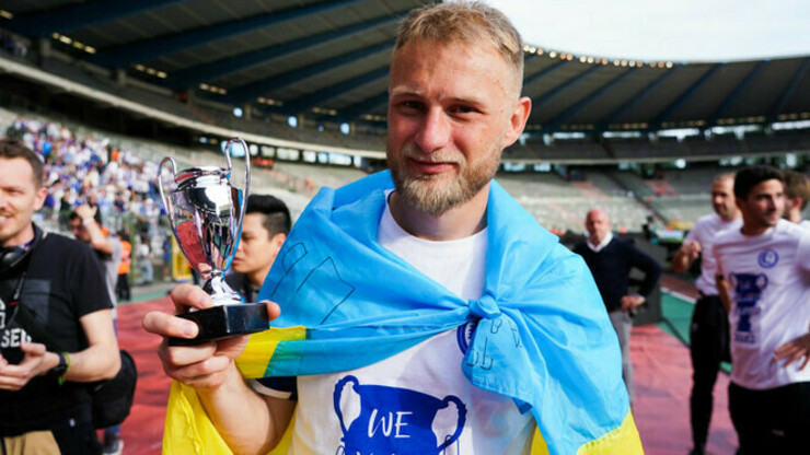 «Мій футбол почався з надувного човна». Безус – про свій кар'єрний шлях