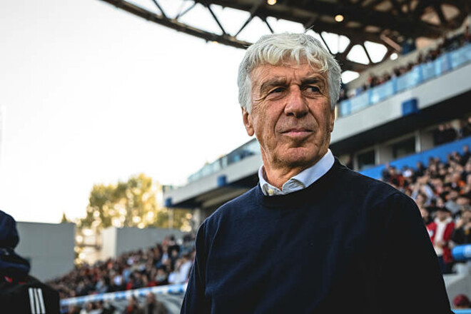 Проблеми для Довбика. Тренер Роми назвав типаж ідеального форварда