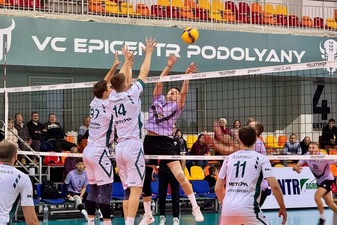 Волейбольна Суперліга. Епіцентр вийшов у лідери таблиці