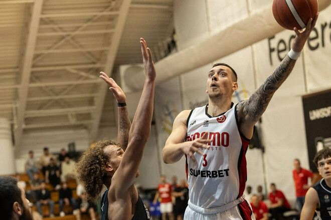 Яскрава гра Боброва допомогла Динамо Бухарест здобути перемогу