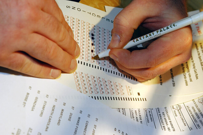 Скандал в турецком футболе: сотни арбитров имеют счета для ставок