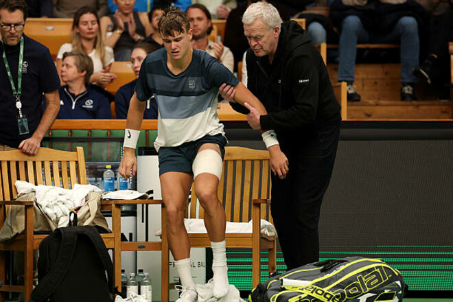 ФОТО. Хольгер Руне переніс операцію на ахілловому сухожиллі