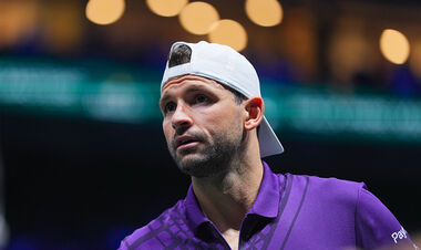 Димитров у Парижі провів і виграв перший матч з Вімблдона, а потім знявся