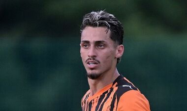 ФОТО. Дикий момент. Лидер Шахтера чудом не забил Динамо