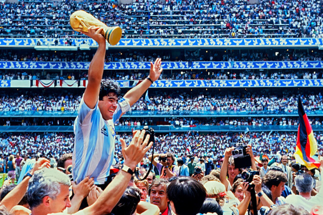 ФОТО. В Аргентині випустили монету із зображенням топ-гола Марадони