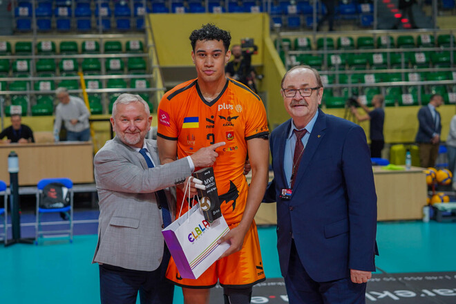 Гравець Барком-Кажанів визнаний MVP матчу у дебютній перемозі сезону