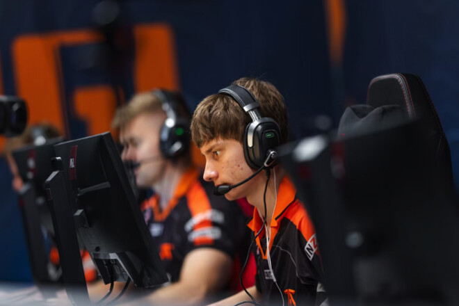 fnatic – GamerLegion. PGL Bucharest. Групповой этап. Смотрите онлайн. LIVE