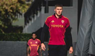 Артем Довбик став 5-м українцем, який зіграв 40 матчів в Серії А