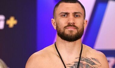 «Говорили о любимой Украине». Ломаченко провел неожиданную беседу