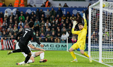 Willow victory in the League Cup. Man City defeated Swansea and reached the 1/4 finals