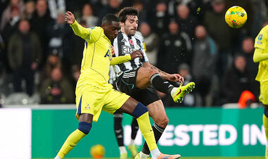 Magpies fly to the quarterfinals. Newcastle beat Tottenham in the League Cup