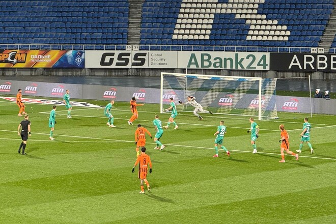 ФОТО. М'яч прилетів у голову. Як Мейрелліш відкрив рахунок у Класичному