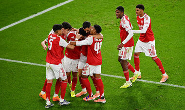 Легенда Арсенала: «Их не остановят в АПЛ. Машина времен Моуриньо»