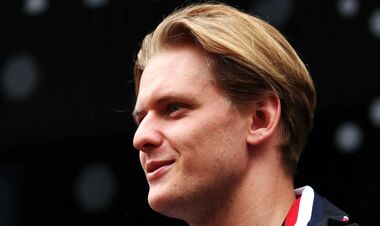 Ред Булл оценил перспективы неожиданного перехода Шумахера