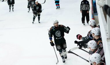 Важка гра чемпіона. Кременчук і Одещина провели яскравий матч з 8 шайбами