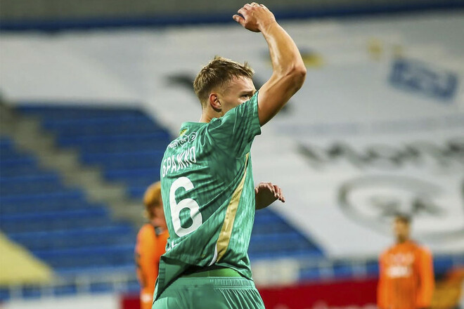 ФОТО. Фаны Динамо пришли к Бражко после матча с Шахтером