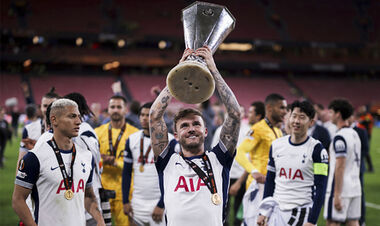 ФОТО. Обладатель Лиги Европы ушел с футбола и стал фотографом