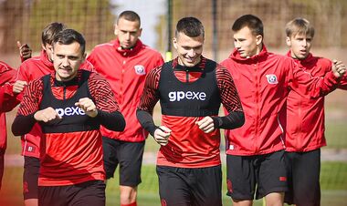 Матч УПЛ перенесен из-за воздушной тревоги. Когда начнется игра?